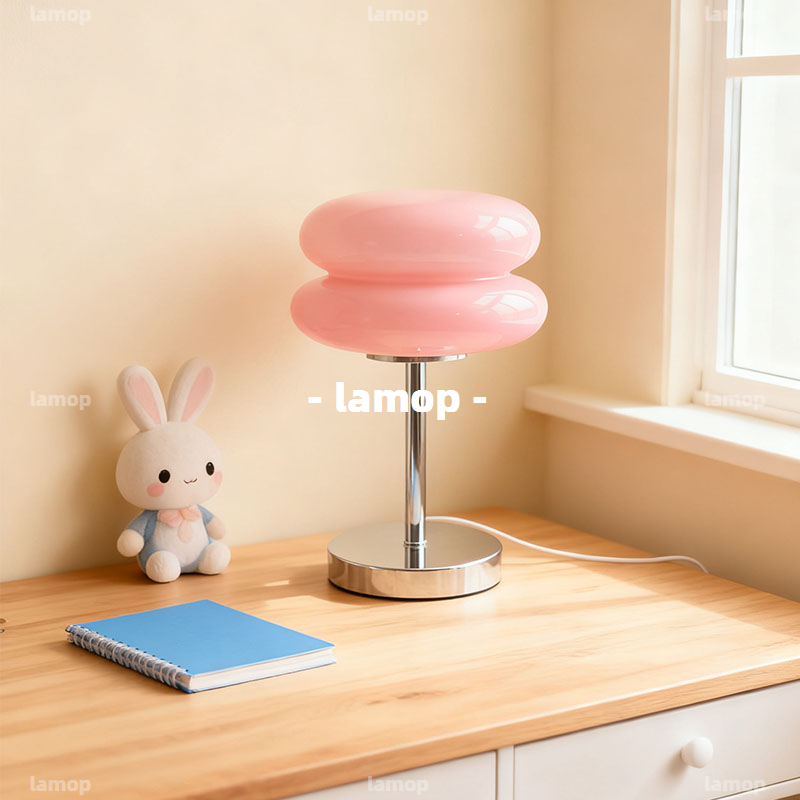โคมไฟตั้งโต๊ะข้างเตียงสไตล์เรโ - Lighting Decor Bedroom บทวิจารณ์และราคา